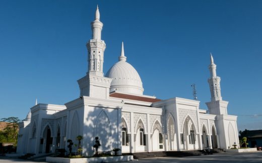 Ilustrasi masjid di Indonesia untuk wisata ramah Muslim. Foto: Yoga Sukma/Unsplash